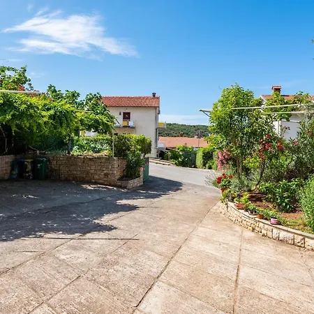 普拉玛里亚公寓酒店