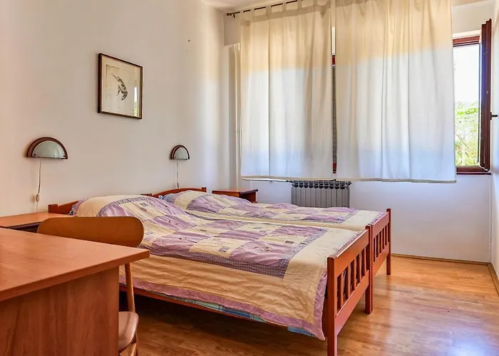 普拉玛里亚公寓酒店 *