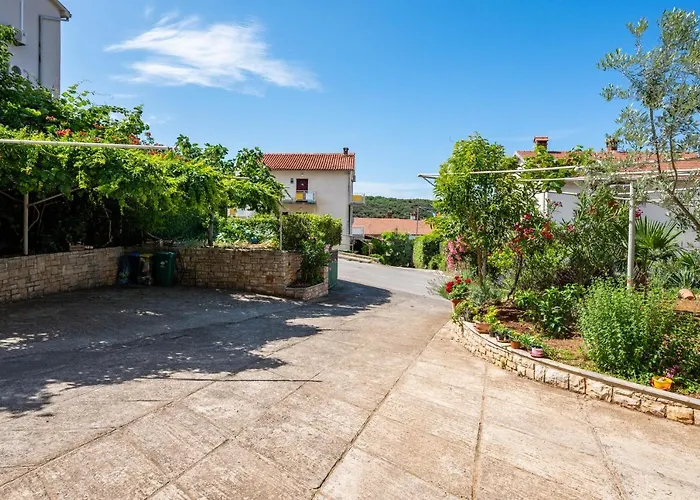 普拉玛里亚公寓酒店